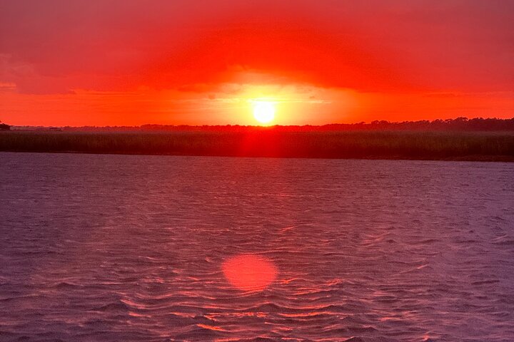Private Charleston Sunset & Dolphin Cruise