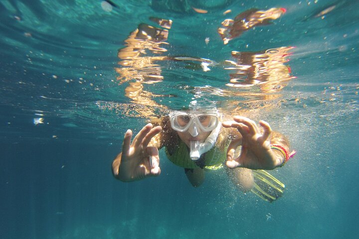 Kayak and Snorkeling Excursion in Maro Cerro Gordo Cliffs