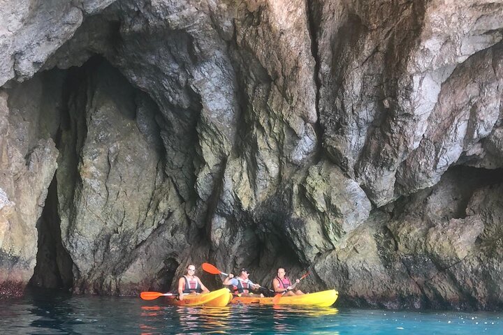 Kayak and Snorkeling Excursion in Maro Cerro Gordo Cliffs