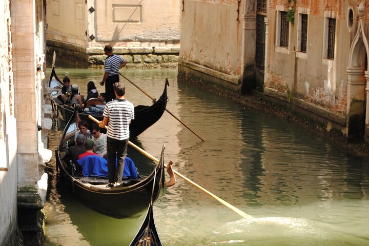 Charming Gondola Ride on the Grand Canal & Gondola Gallery™