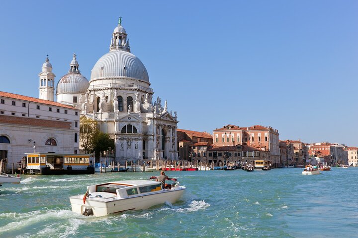Charming Gondola Ride on the Grand Canal & Gondola Gallery™