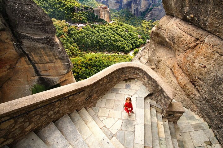 Meteora: Morning Half Day Sightseeing and Monasteries Tour