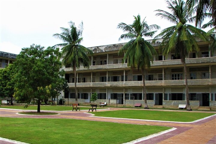 Day Trip from Sihanoukville to Phnom Penh for Cruise Passengers
