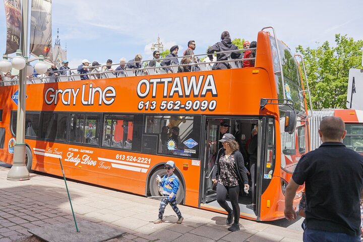 Ottawa Hop-On Hop-Off Sightseeing Tour