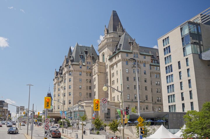 Ottawa Hop-On Hop-Off Sightseeing Tour