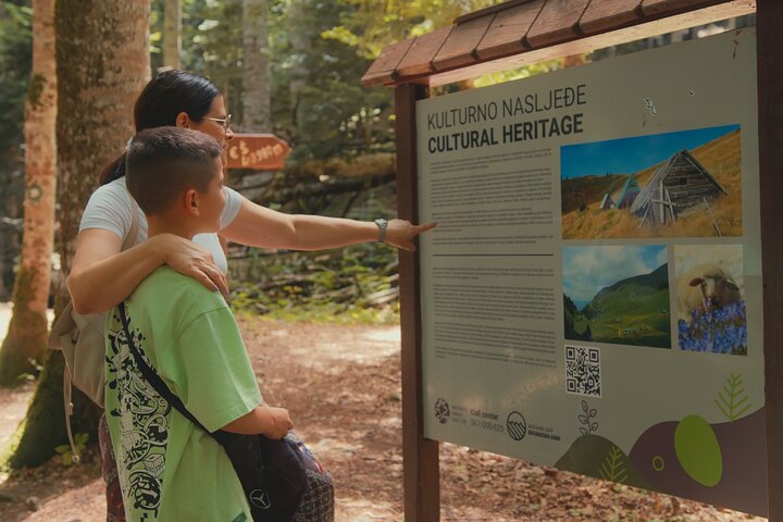 Durmitor National Park hiking tour - easy to moderate
