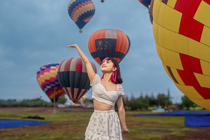 Balloon flight + pick up in CDMX + Breakfast in Cave + Pyramids