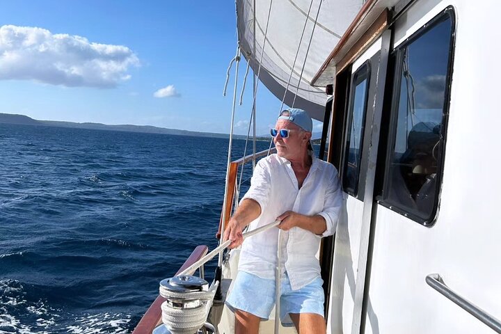 Major Tom -Sailing Day Cruise, with Snorkeling, Lunch & More!