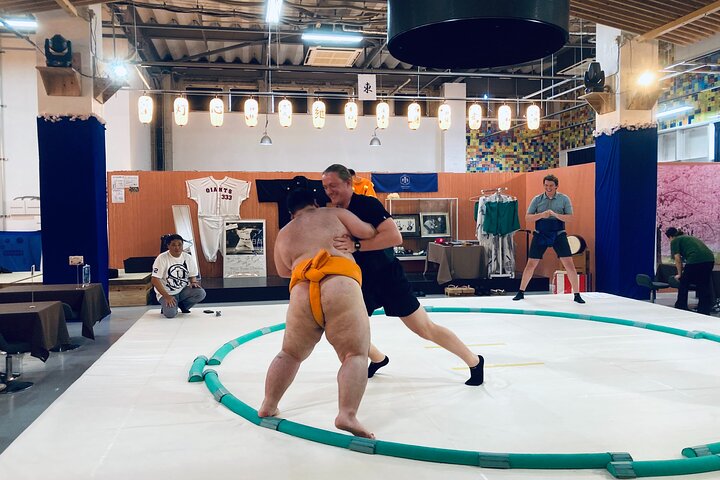 Up-Close Sumo Experience at Ochi Stable: Wear Kimono in Osaka