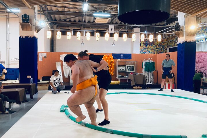 Up-Close Sumo Experience at Ochi Stable: Wear Kimono in Osaka