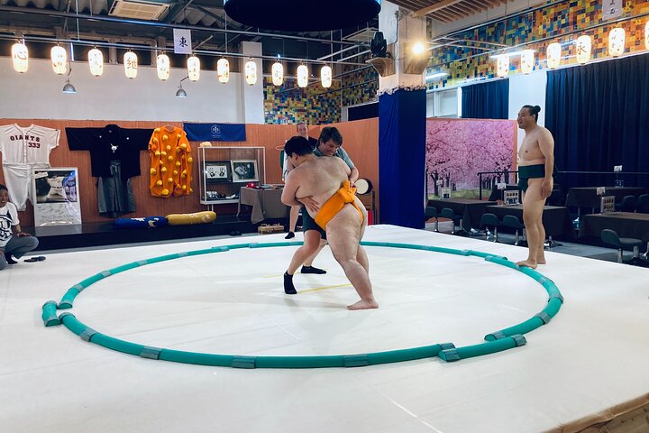 Up-Close Sumo Experience at Ochi Stable: Wear Kimono in Osaka