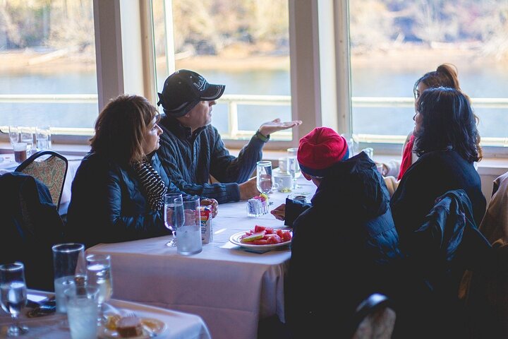 2-hour Lunch Cruise on Willamette River