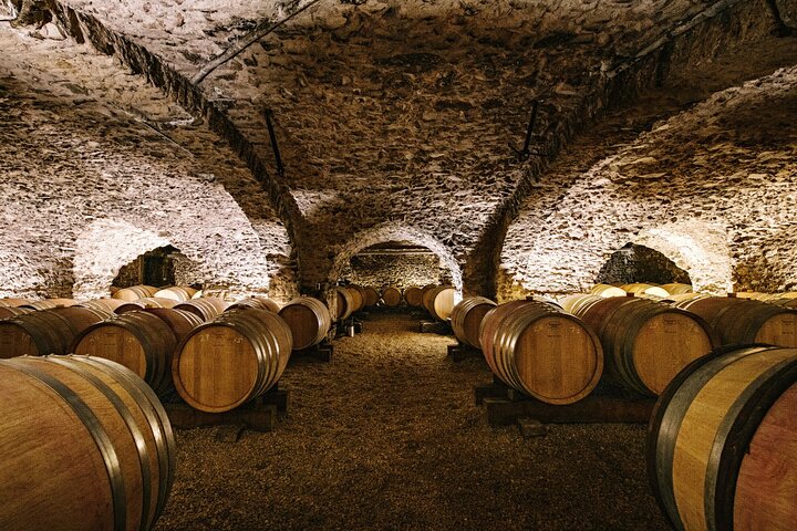 Castle of the Windmill a history of terroirs