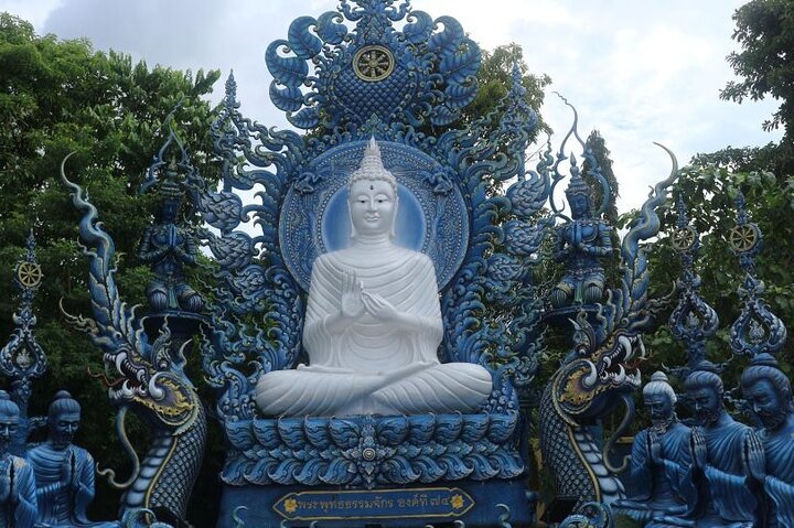 From Chiang Rai: 3 Temples, Golden Triangle Tour, Tea Plantation