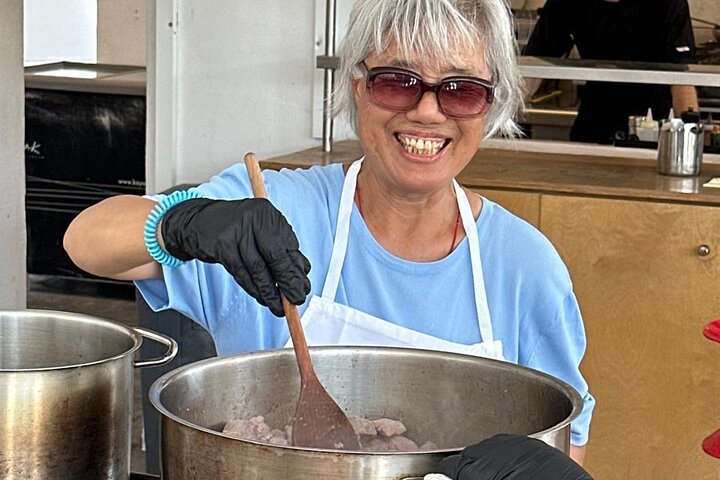 Santorini Private Cooking Class and Island Tour Experience