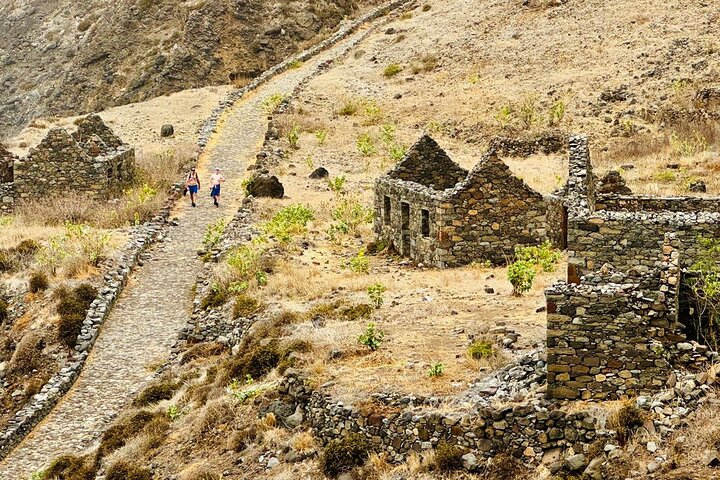 Santo Antão: Trek Ponta do Sol to Cruzinha, or Vice Versa
