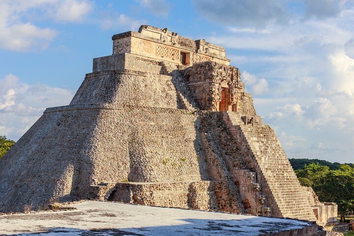 Tour to Uxmal Kabah and Chocolate Museum from Mérida