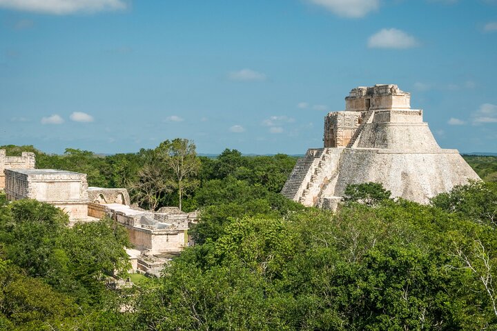 Tour to Uxmal Kabah and Chocolate Museum from Mérida
