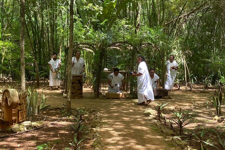 Tour to Uxmal Kabah and Chocolate Museum from Mérida