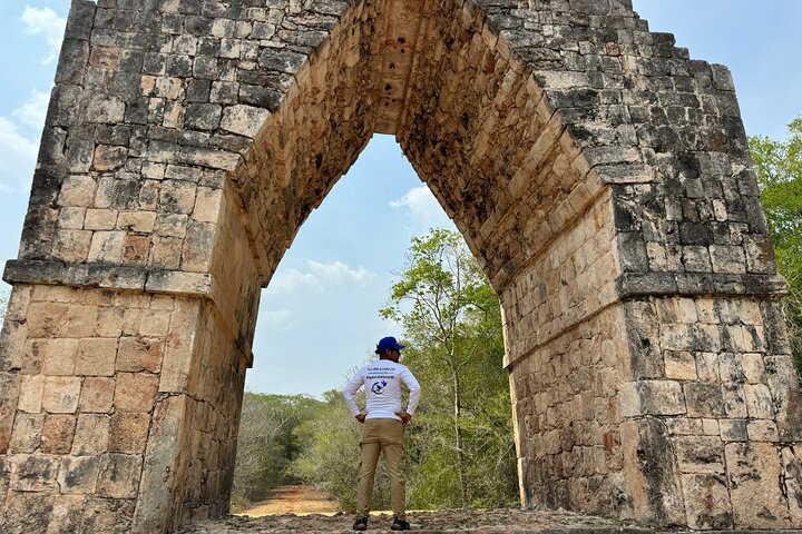 Tour to Uxmal Kabah and Chocolate Museum from Mérida