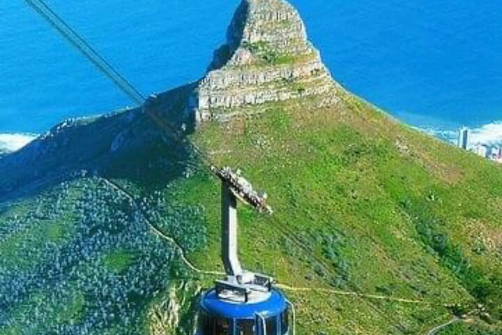 Robben Island and Iconic Table Mountain Tour
