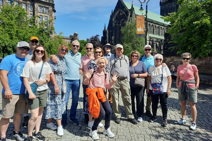 Glasgow City Centre Walking Tour with Local Guide