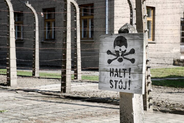 Auschwitz Birkenau Guided Tour with Hotel Pickup from Cracow