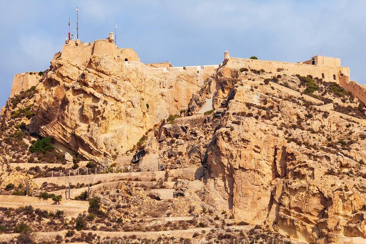 Alicante Tour: Full City, Castle, Market & Tapas Experience