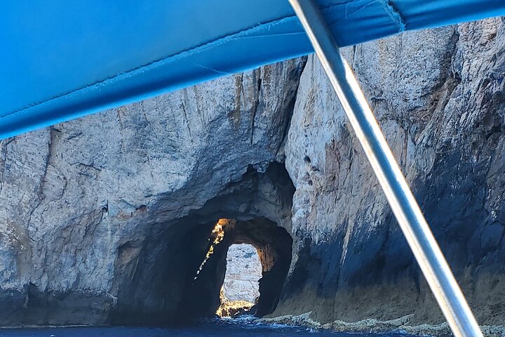 Sailing tour with PAG (AUDIOGUIDE) and typical Sardinian cuisine
