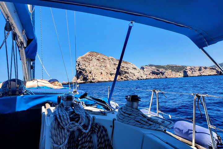 Sailing tour with PAG (AUDIOGUIDE) and typical Sardinian cuisine