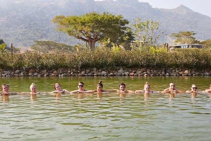 16 Lines Zipline, Cave and Mud Spa Combo Tour with Lunch in Fiji