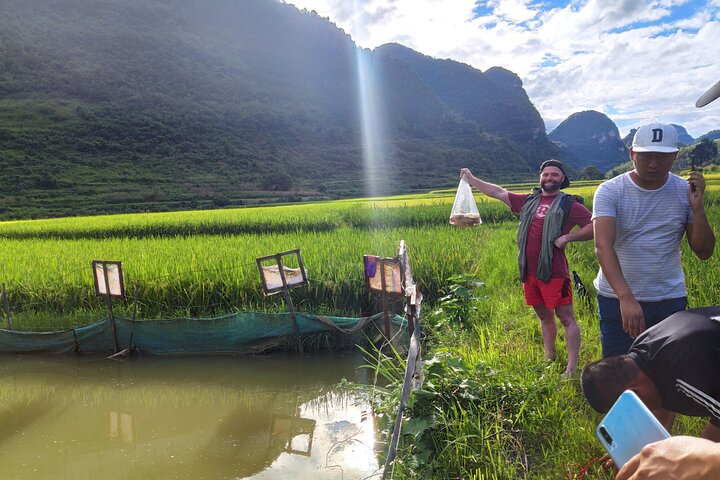 5 Days Guizhou Cave Tour Culture and Culinary Delights