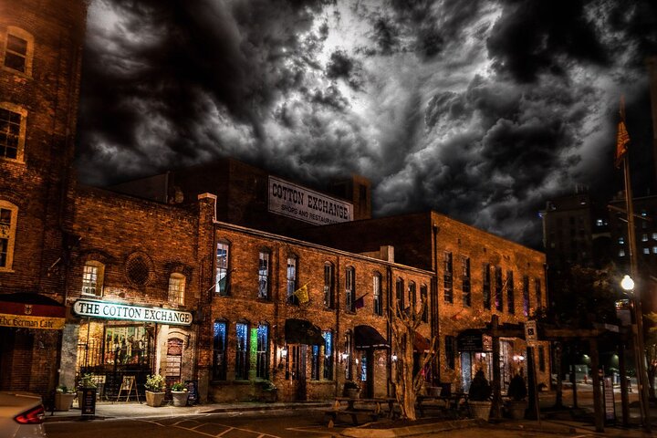 Wraiths & Wicked Whispers: Wilmington Ghost Tour
