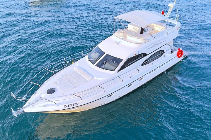 Dubai Private Luxury Cruise on a Stylish 50FT Yacht