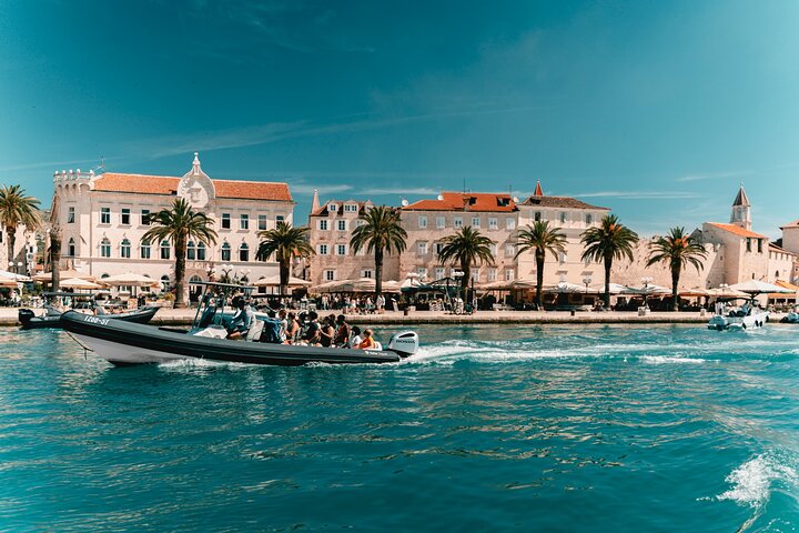 Blue Lagoon & 3 Islands Small-Group Speedboat Tour