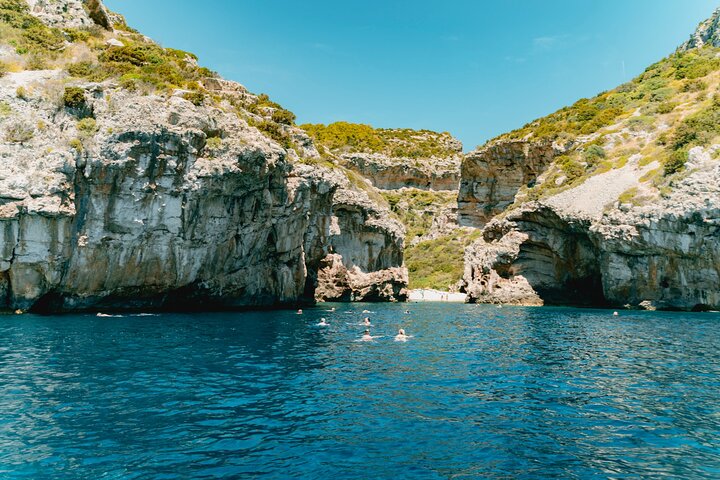 Blue Cave, Hvar & 5 Islands Speedboat Adventure From Split