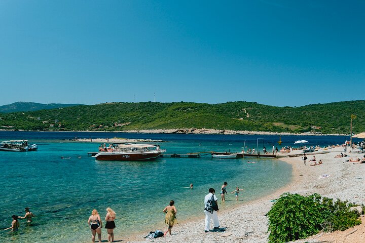 Blue Cave, Hvar & 5 Islands Speedboat Adventure From Split
