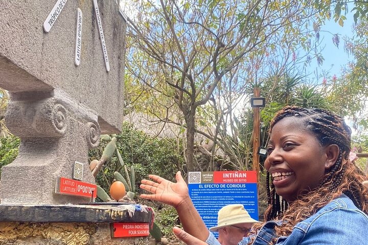PRIVATE City Tour: Quito Colonial, Half the World and Cable Car