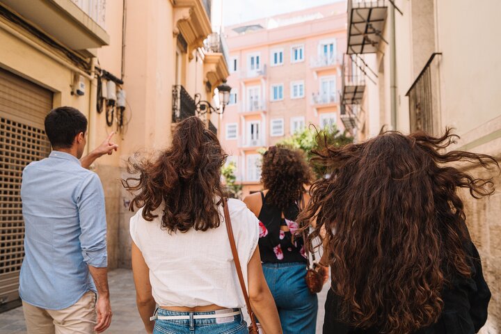 Valencia Tapas Crawl by Food Lover Tour