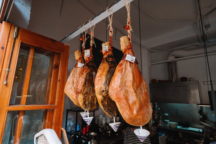 Valencia Tapas Crawl by Food Lover Tour