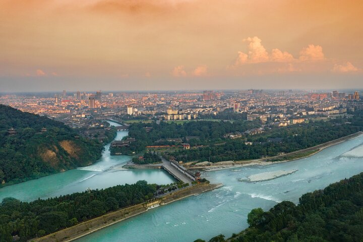 Dujiangyan Irrigation system and Sanxingdui Chinese "pyramid" museum Day-Trip