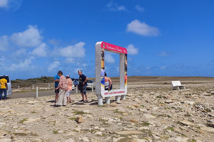 Scenic Full Day Tour of Antigua