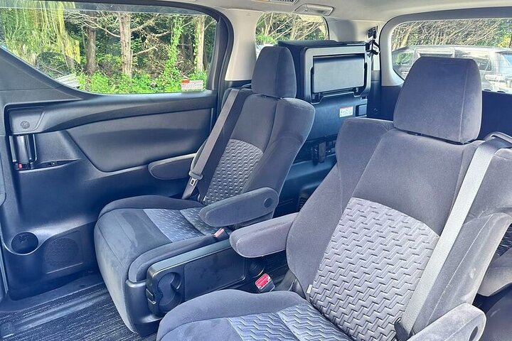Between Sapporo and New Chitose Airport: Private One-Way Transfer