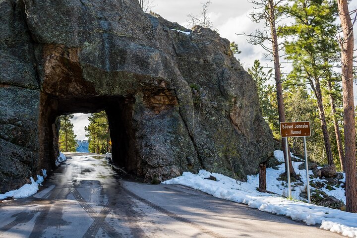 Dakota Highlights: Black Hills, Mt Rushmore & Badlands Audio Tour