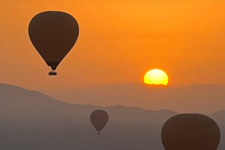 Marrakech Hot Air Balloon Flight & Berber Breakfast