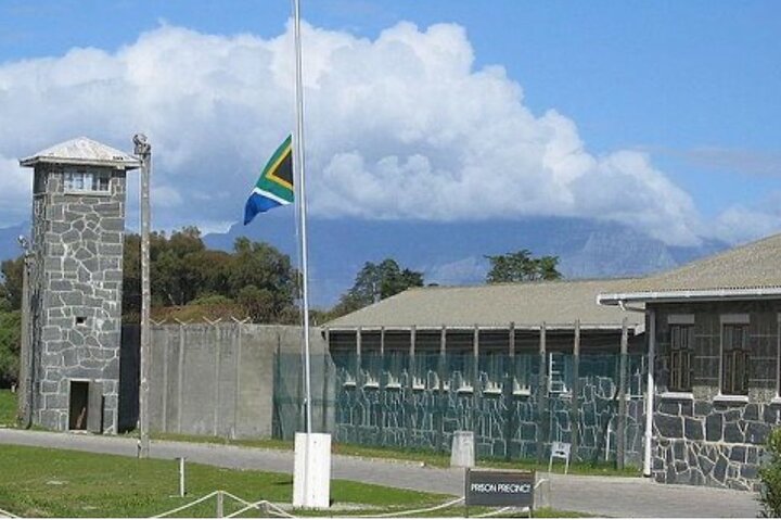 Robben Island and Iconic Table Mountain Tour
