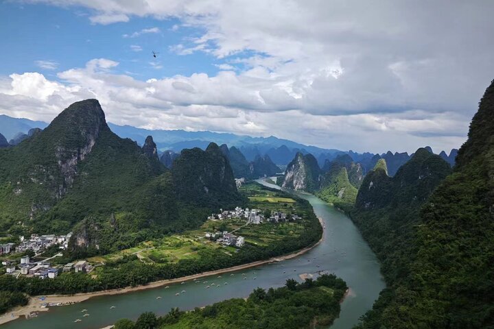 Guilin Highlights Tour Li River to Yangshuo and Xianggong Hill