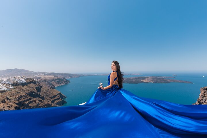 Exclusive Santorini Flying Dress Photoshoot with Pickup