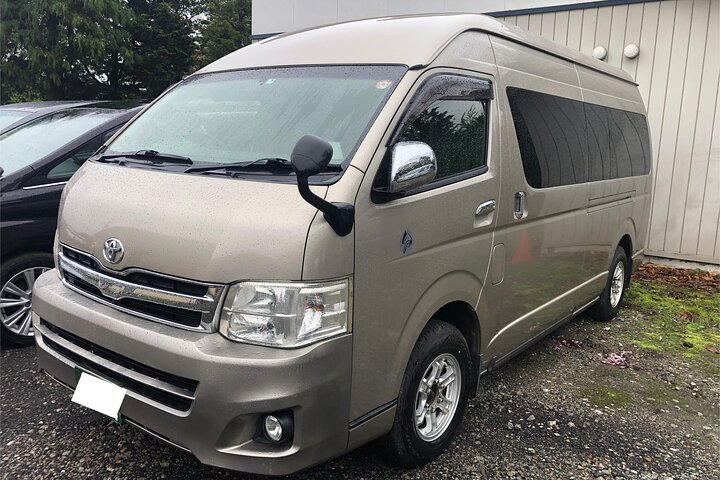 Between Sapporo and New Chitose Airport: Private One-Way Transfer