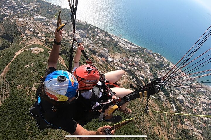 Paragliding in Vlore